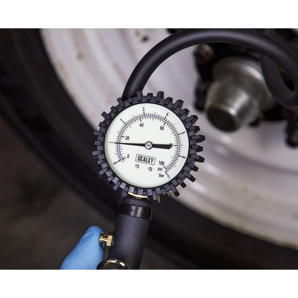 Sealey SA399 Tyre Inflator with Clip-On Connector Sealey