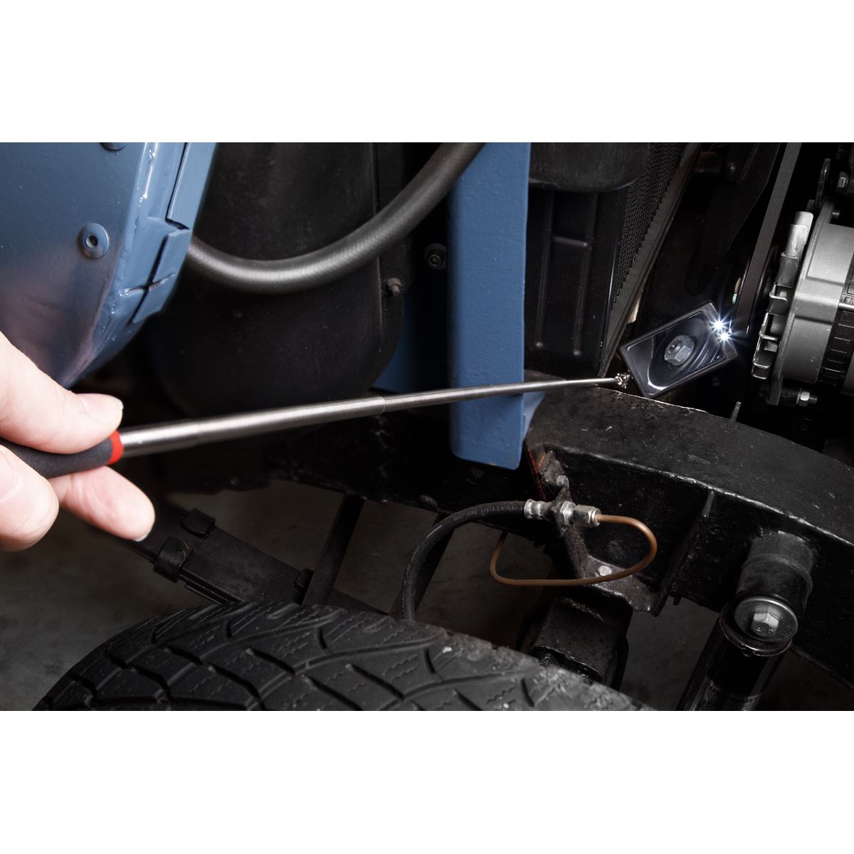 Siegen S0948 Telescopic Inspection Mirror 52 x 83mm with 2 LEDs Siegen