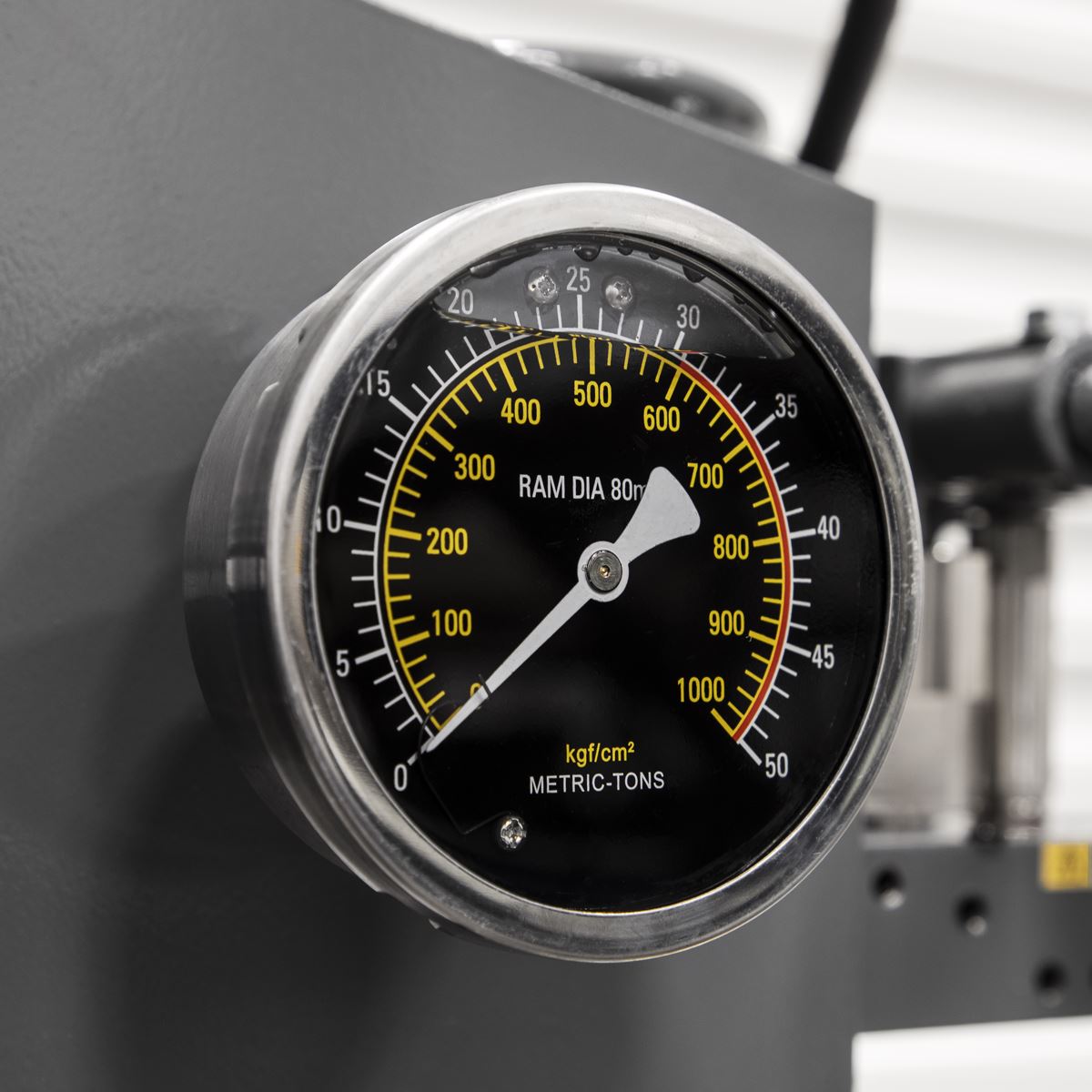 Sealey YK309FAH Premier Air/Hydraulic Floor Type Press with Foot Pedal 30 Tonne Sealey