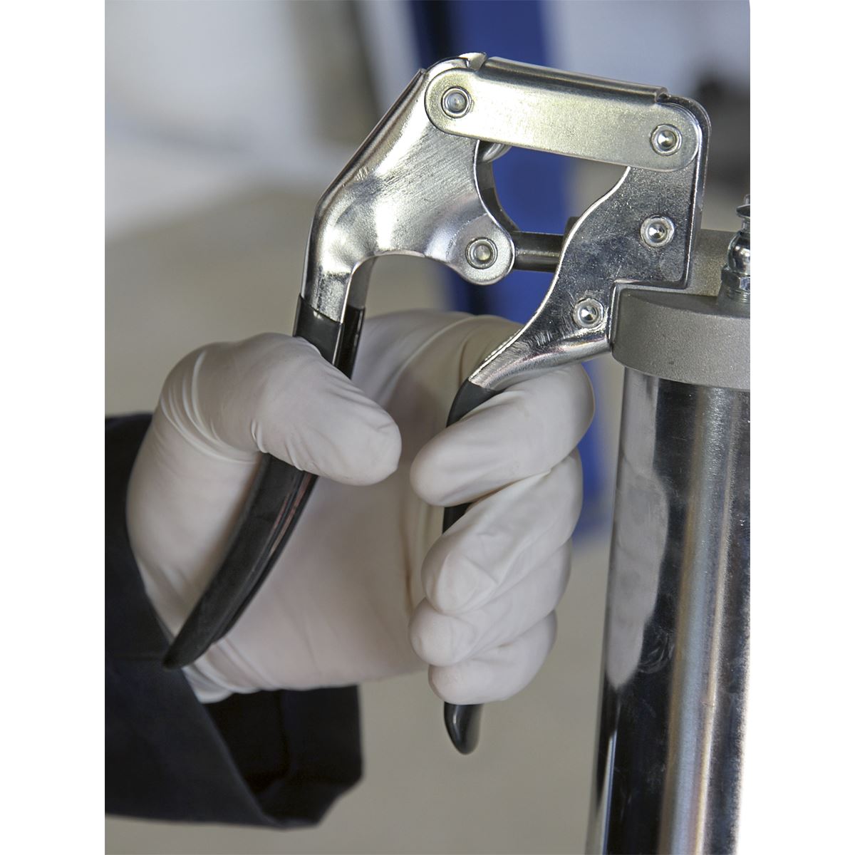 Sealey AK446 Pistol Type Grease Gun 3-Way Fill Sealey