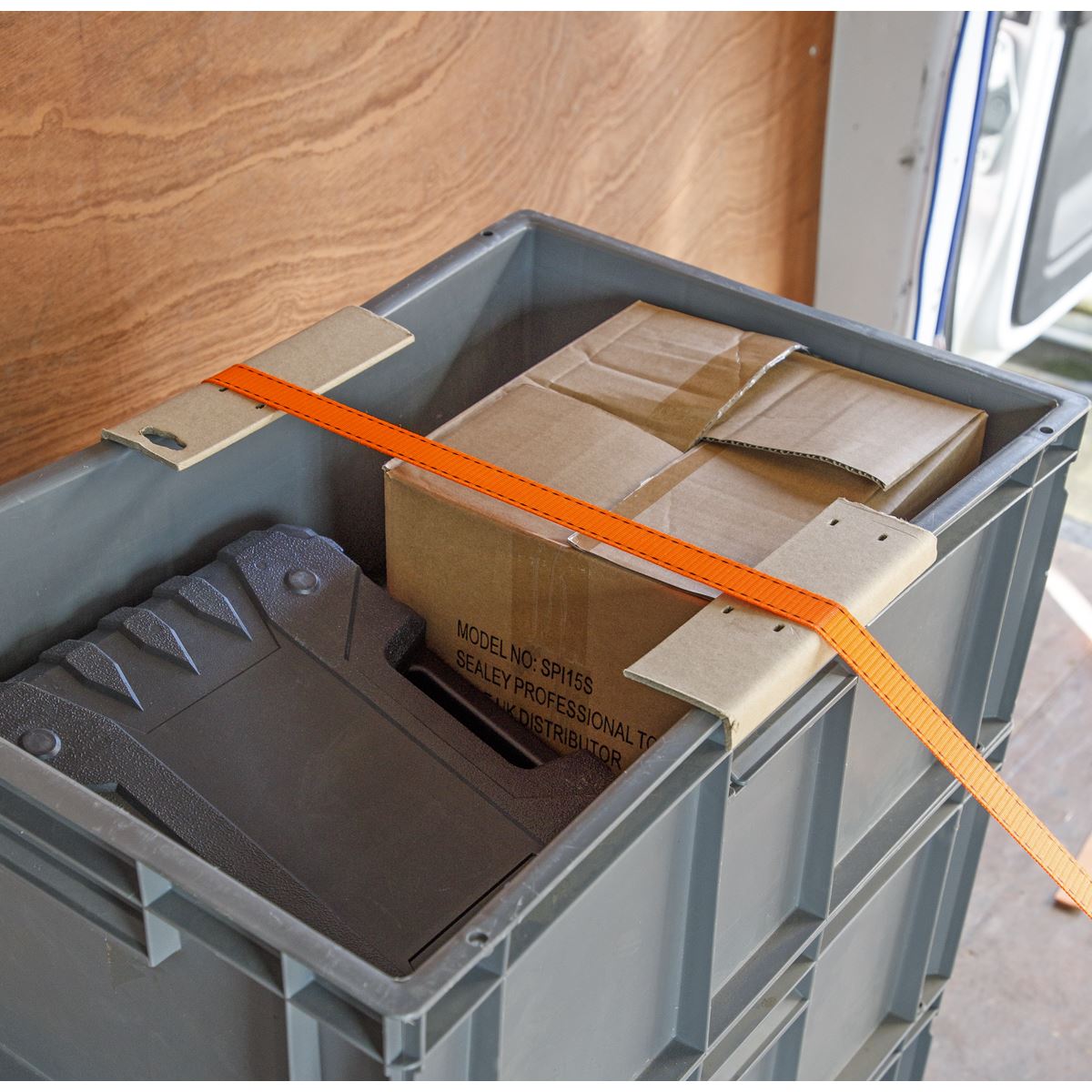 Sealey TD0635E Ratchet Strap 25mm x 5m Polyester Webbing with Corner Protector 600kg Breaking Strength Sealey