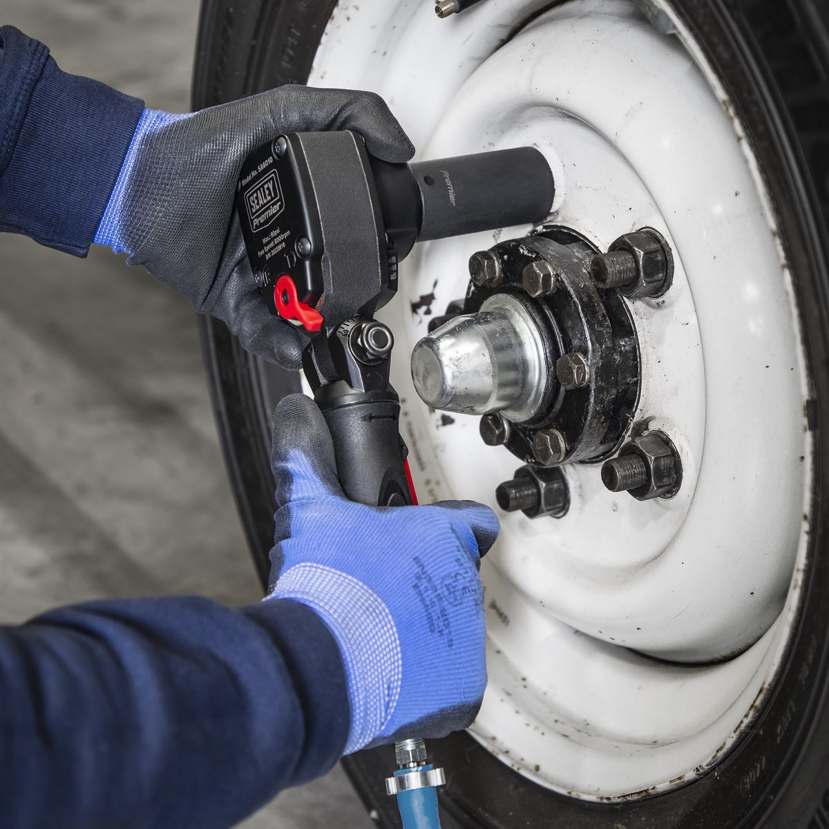 Sealey SA6010 Air Impact Wrench 1/2"Sq Drive Super Stubby - Twin Hammer Sealey