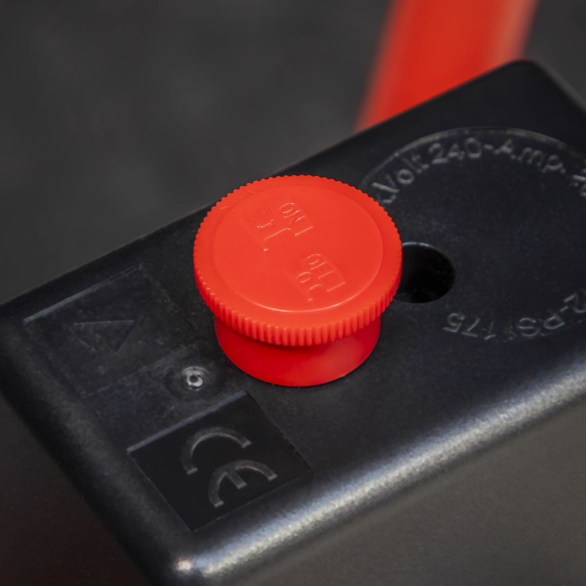 Sealey SAC10030 Air Compressor 100L V-Twin Direct Drive 3hp Sealey