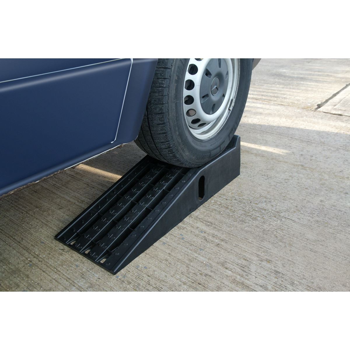 Sealey CAR3000C Car Ramps 1.5 Tonne Capacity per Ramp 3 Tonne Capacity per Pair Sealey