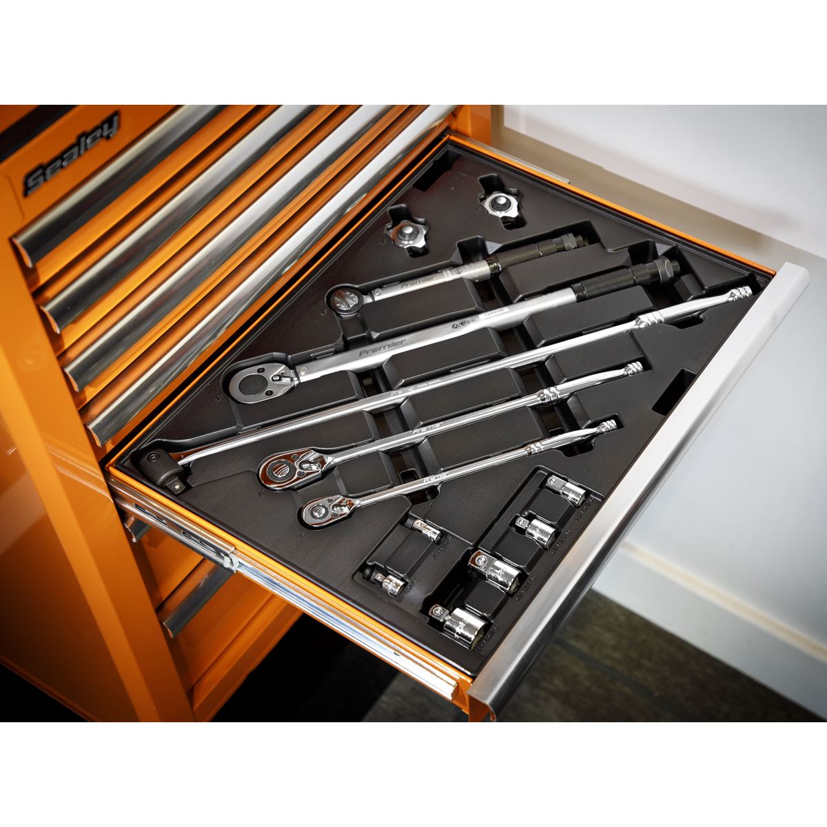 Sealey TBT32 Tool Tray with Ratchet Torque Wrench Breaker Bar & Socket Adaptor Set 13pc Sealey