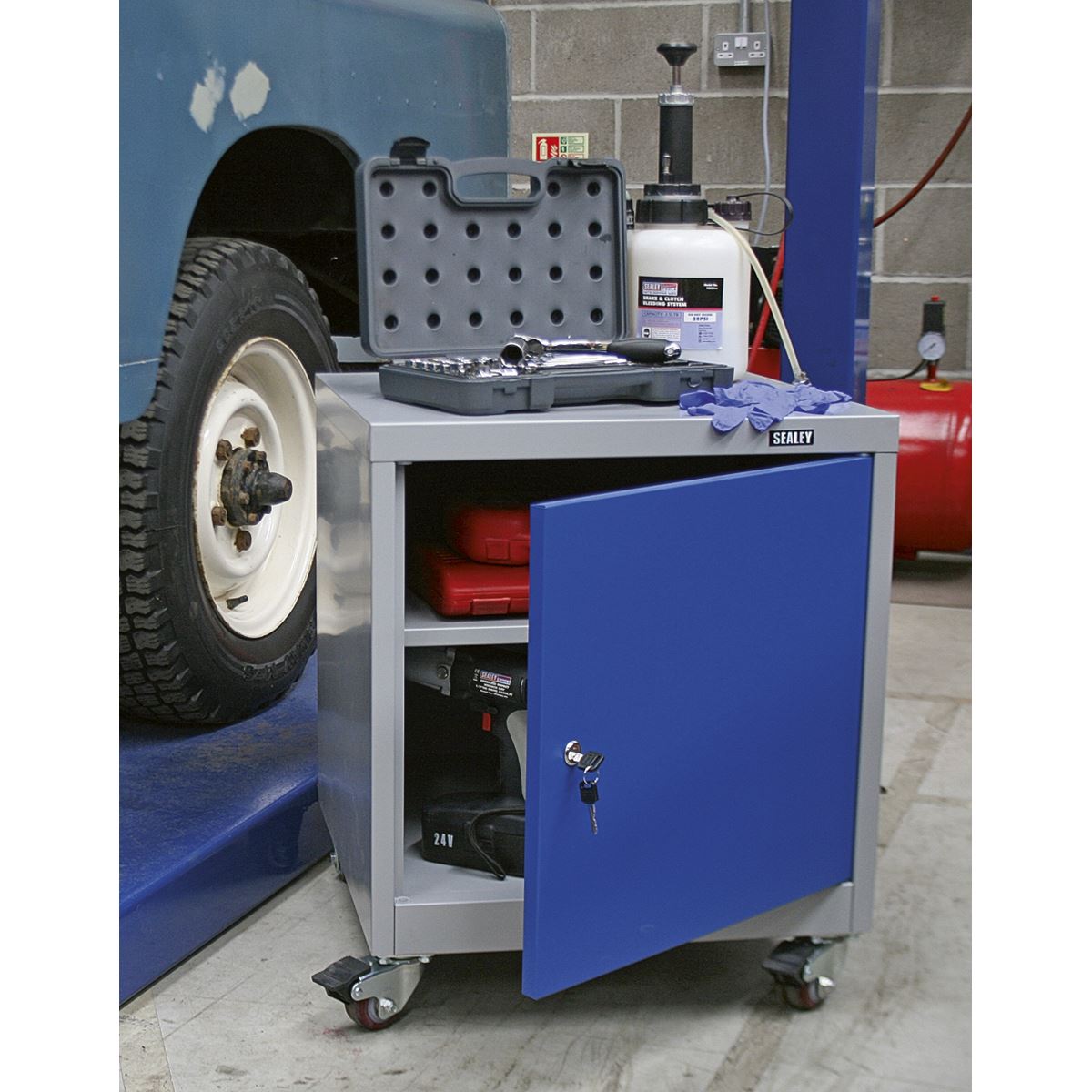 Sealey API5659 Mobile Industrial Cabinet 1 Shelf Locker Sealey