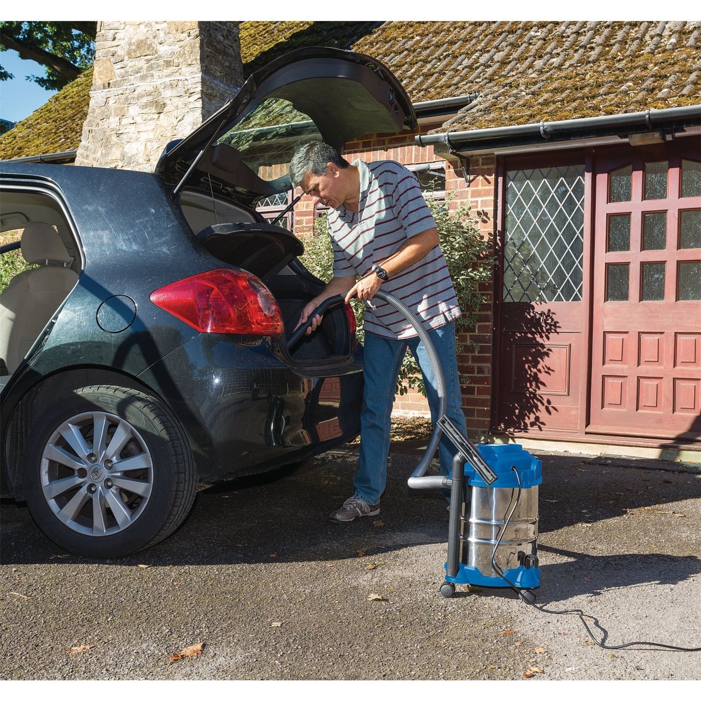 Draper 20515 230V Wet and Dry Vacuum Cleaner with Stainless Steel Tank 20L 1250W Draper