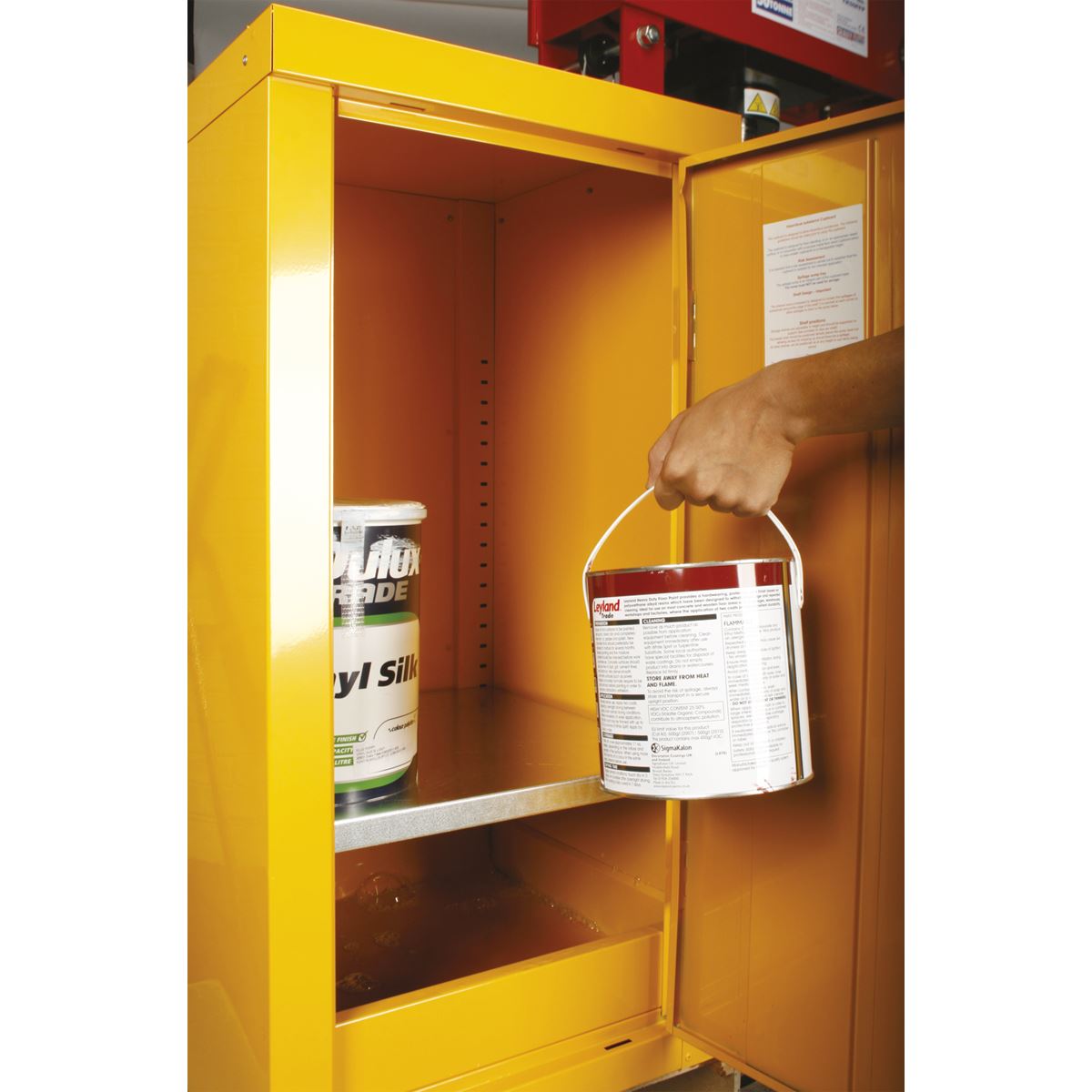 Sealey FSC04 Hazardous Substance Cabinet 460 x 460 x 900mm Sealey