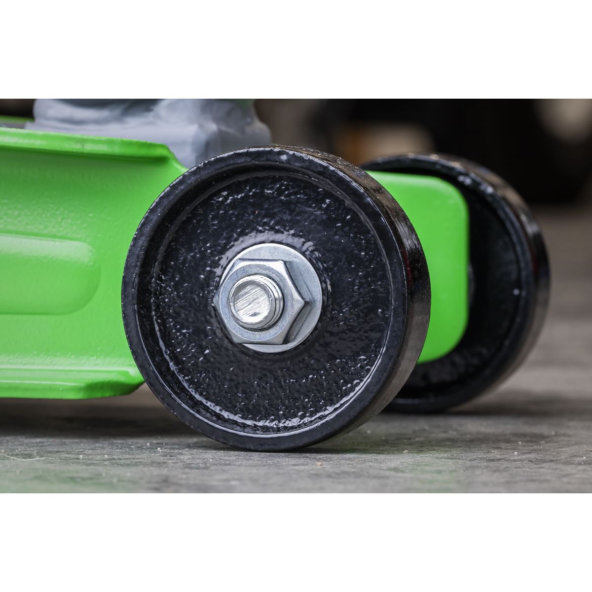 Sealey 1020LEHV Low Profile Short Chassis Trolley Jack 2 Tonne - Green Sealey