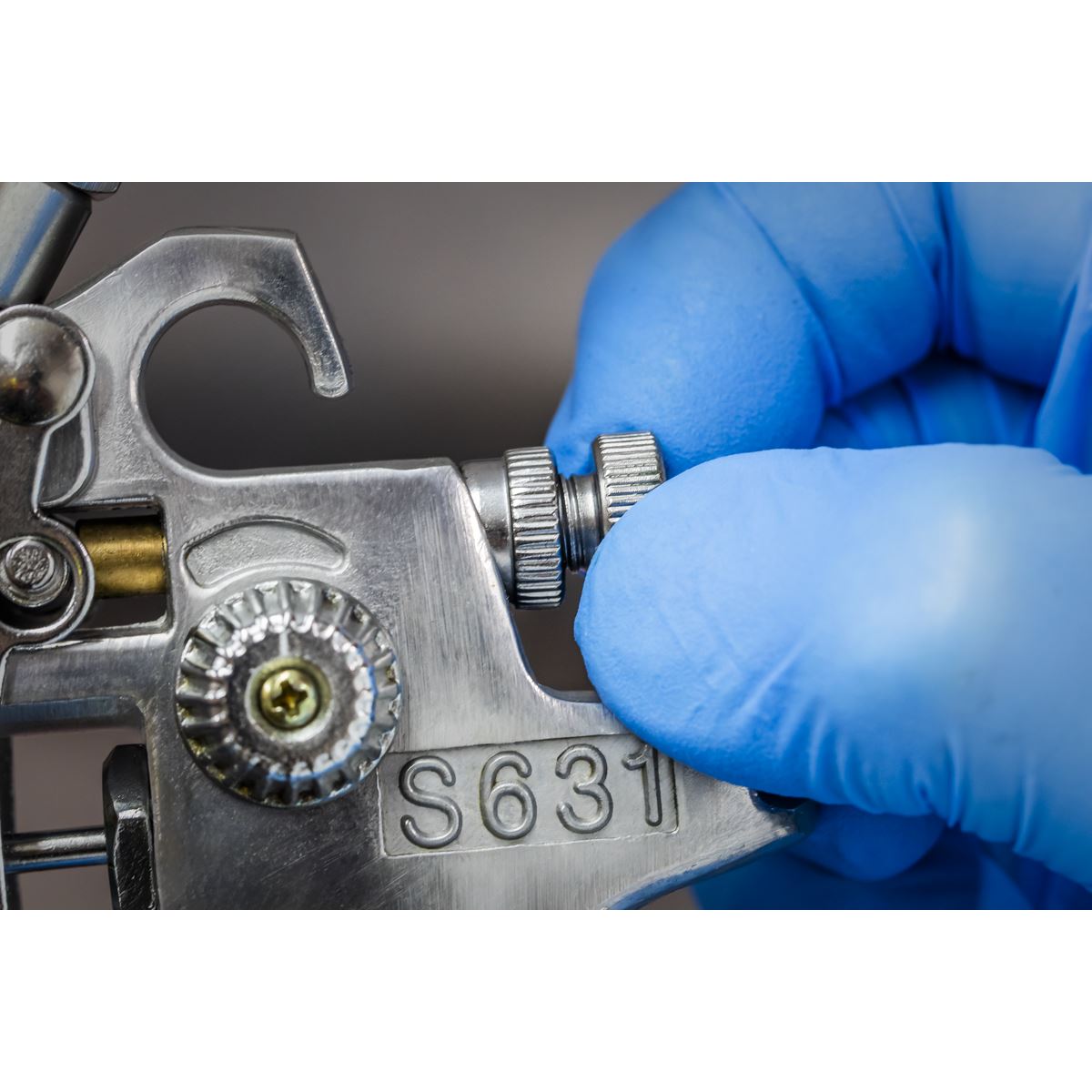 Sealey S631 Spray Gun Touch-Up Gravity Feed - 1mm Set-Up Sealey