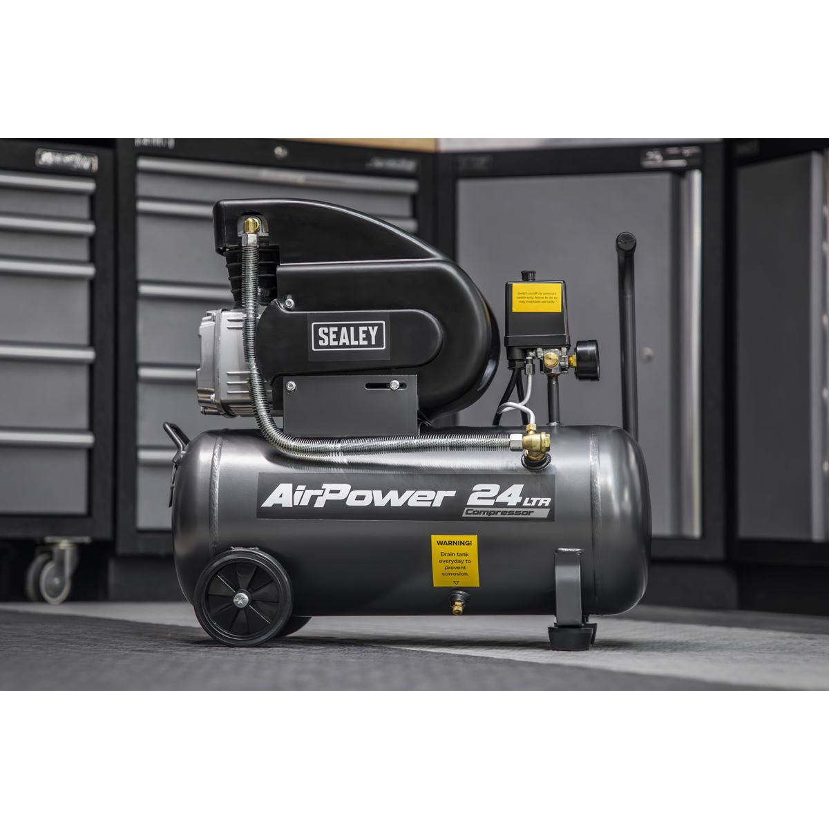 Sealey SAC2420A Air Compressor 24L Direct Drive 2hp Sealey