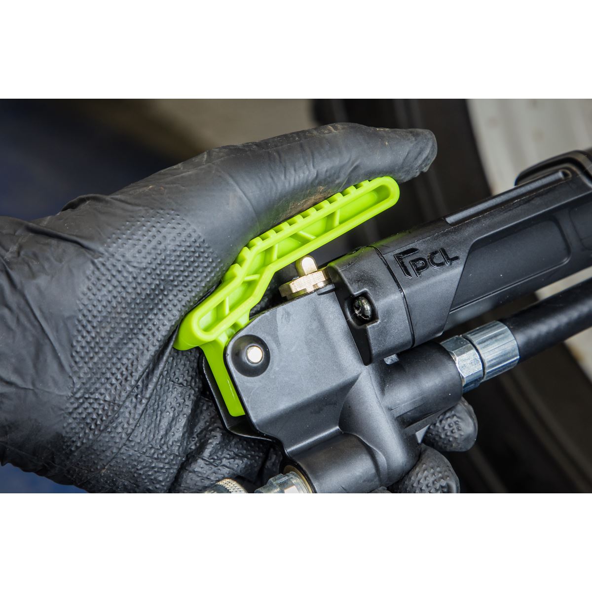 Sealey SA37/98 Clip-On Connector Tyre Inflator Airlite Eco Sealey