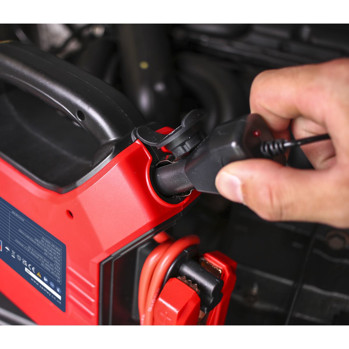 Sealey SL32S Jump Starter Power Pack Lithium-ion Phosphate (LiFePo4) 12/24V 1200/600 Peak Amps Sealey