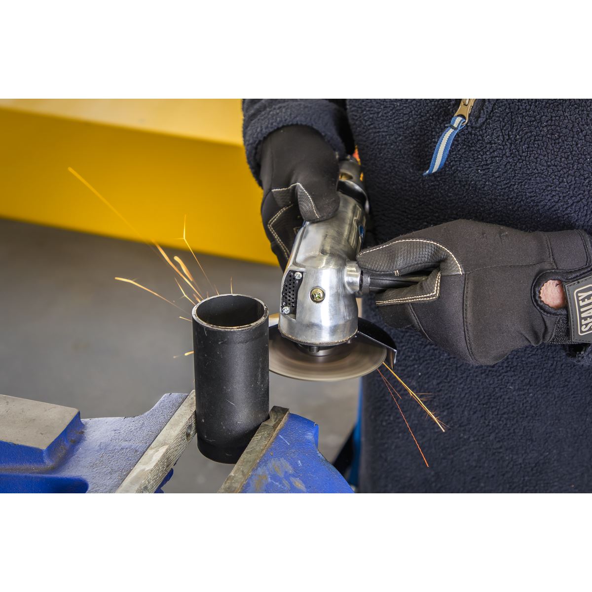 Sealey SA44 Air Angle Grinder Ø100mm Heavy-Duty Sealey