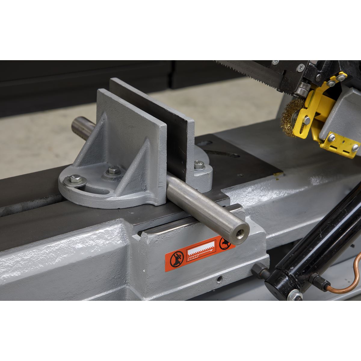 Sealey SM35CE Bandsaw 300mm Horizontal Hydraulic Arm Sealey