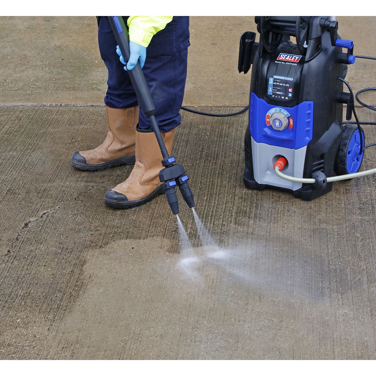 Sealey PWTF2200 Pressure Washer 150bar 810L/hr Twin Pump with TSS & Rotablast® Nozzle Sealey
