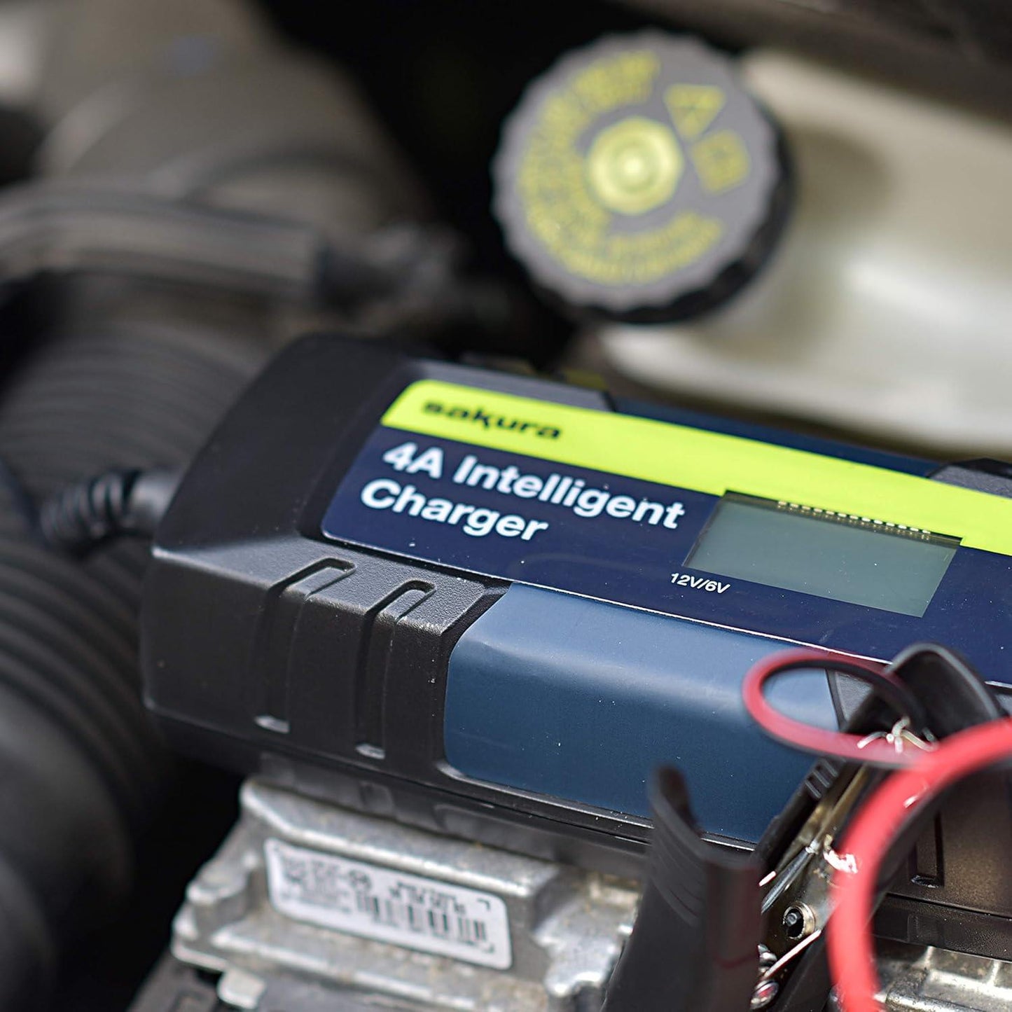 Sakura CE-4000 4.0 Amp Intelligent Battery Charger for 6V and 12V Car Batteries SS5419 Sakura