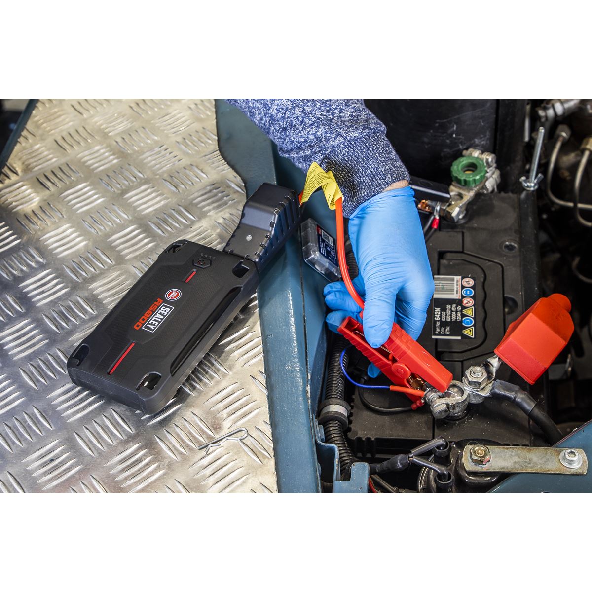 Sealey RS800 RoadStart® 800A 12V Lithium-ion Jump Starter Power Pack Sealey