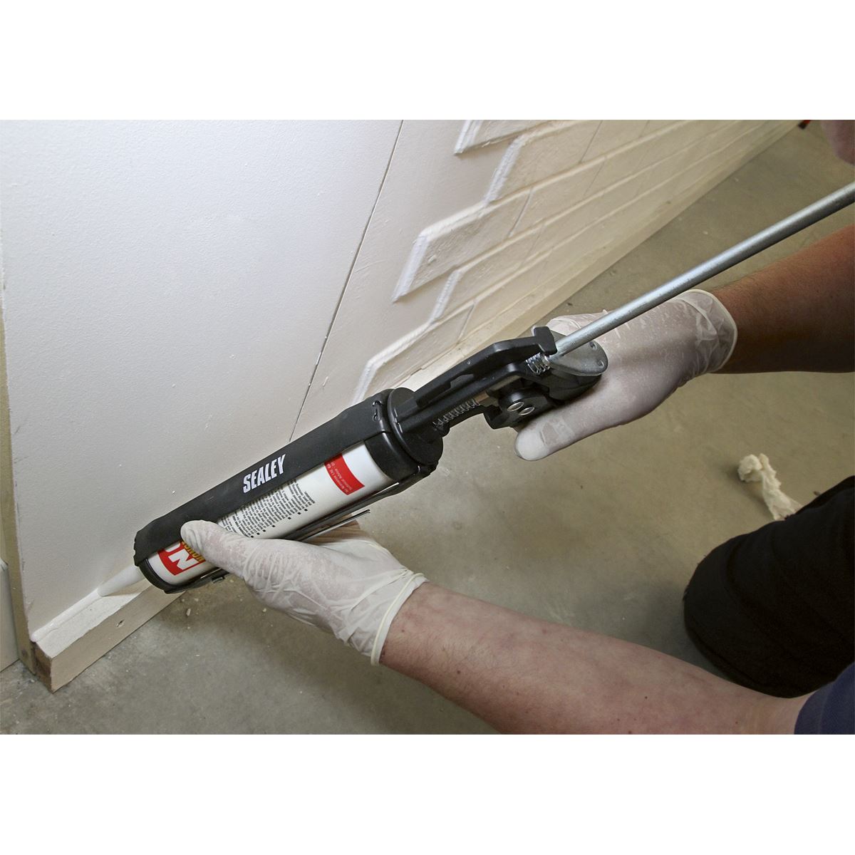 Sealey AK4801 Caulking Gun 220mm Heavy-Duty Sealey