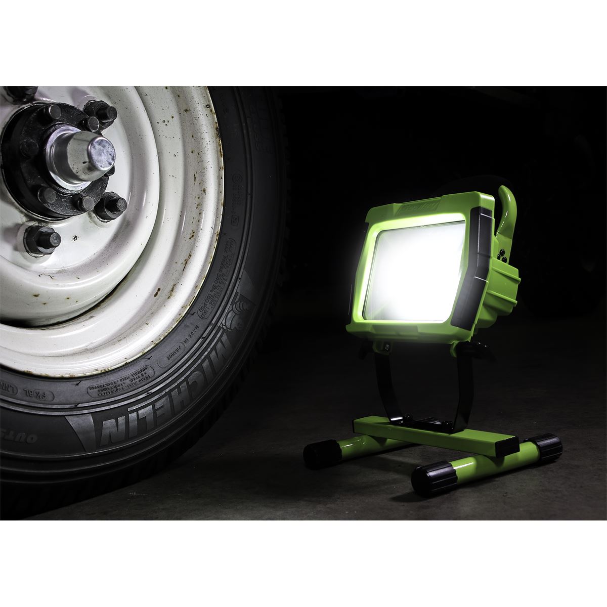 Sealey LED109C Rechargeable Portable Floodlight 10W SMD LED Lithium-ion Sealey