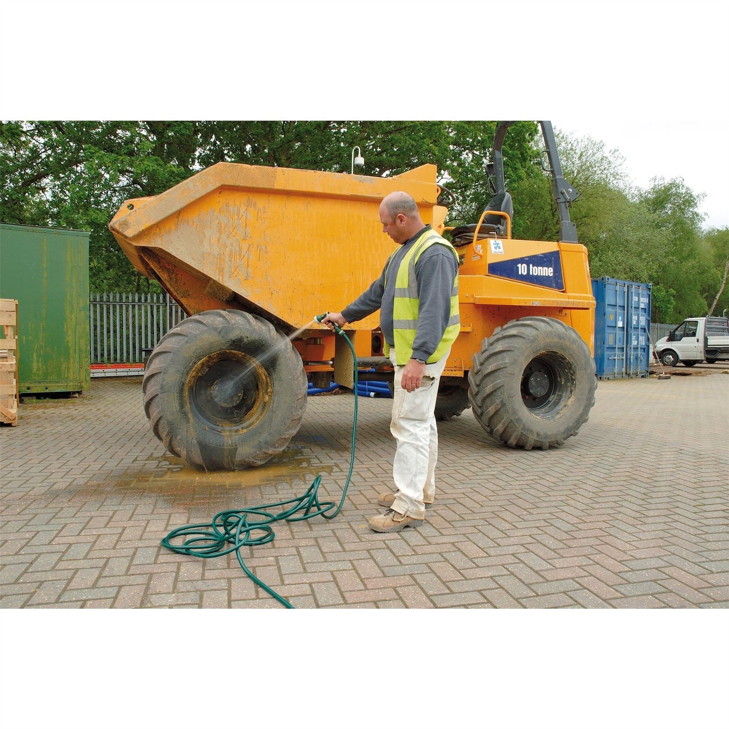 Draper 56447 Garden Hose and Spray Gun Kit 12mm Bore 30m Draper