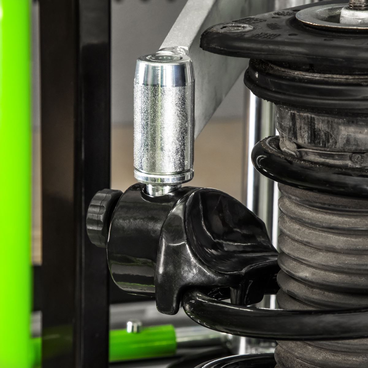 Sealey RE3000 Air Operated Coil Spring Compressor 3000kg Sealey