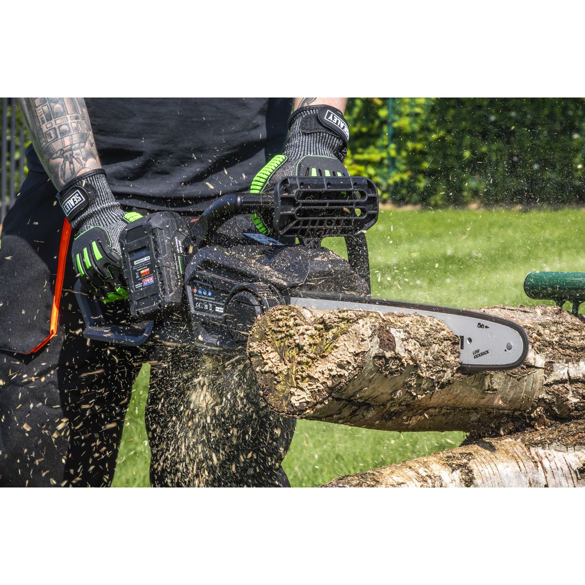Sealey CP40VCS Chainsaw 40V SV20 Series 35cm - Body Only Sealey
