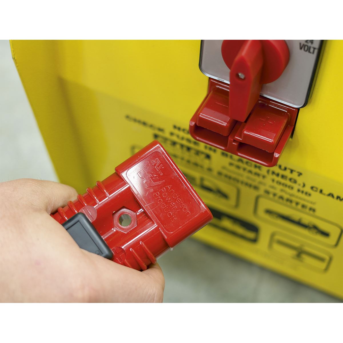 Sealey PSTART1000HD PowerStart Emergency Heavy-Duty Jump Starter 1000hp Start 12/24V Sealey