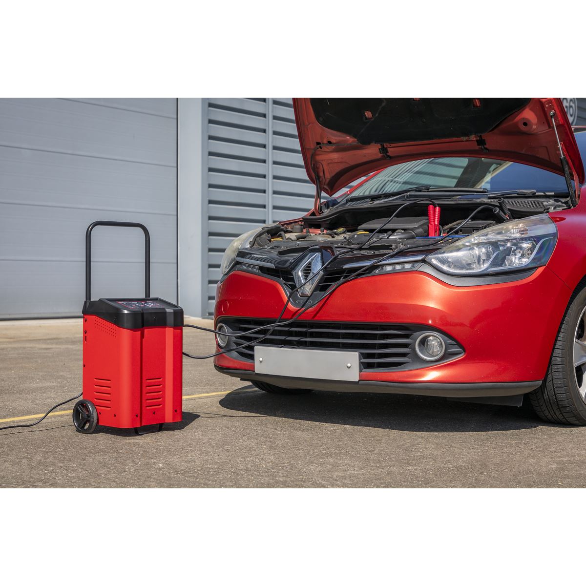 Sealey SUPERSTART200D 12/24V Starter 200A/Automatic Battery Charger 60A Sealey