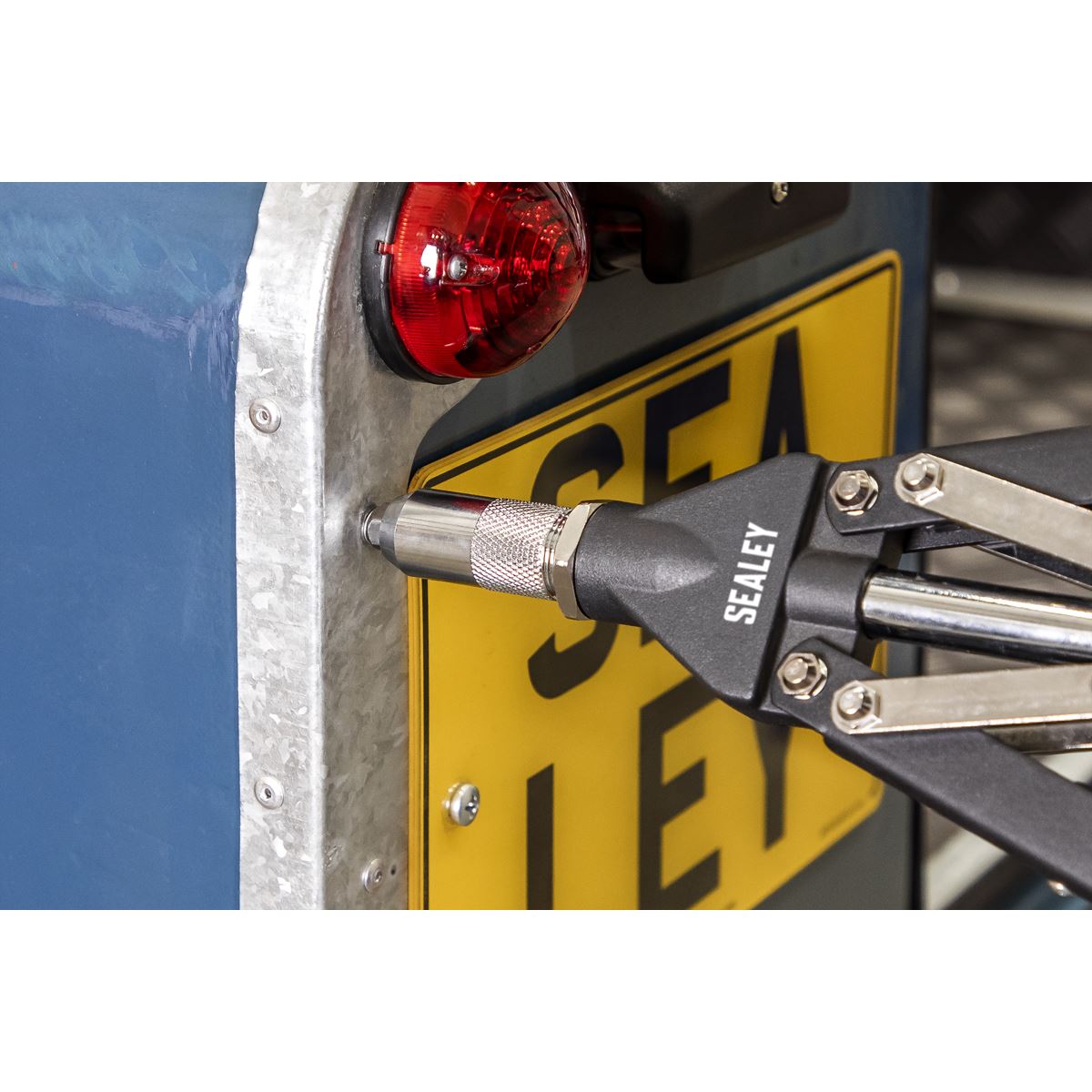 Sealey AK3981 Long-Arm Riveter with Collection Bowl Heavy-Duty Sealey