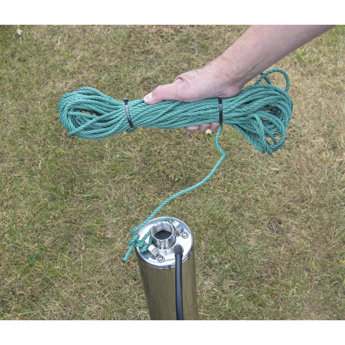 Sealey WPW9355 Borehole/Deep Well Pump 55m Head 9-Stage 230V Sealey