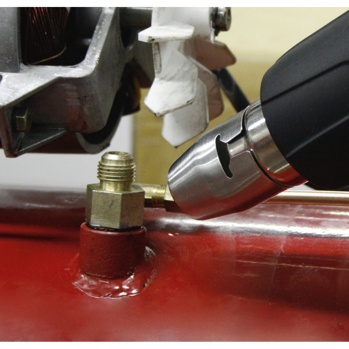 Sealey HS107K Variable Temperature Hot Air Gun Kit 2000W 50-450°C/90-600°C Sealey