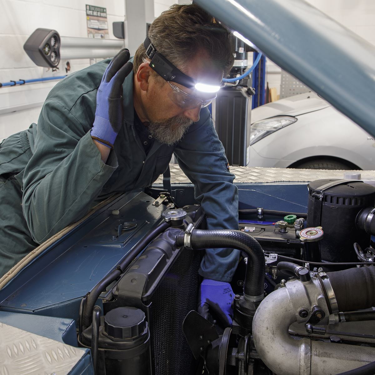 Sealey HT104R Head Torch 5W COB & 3W LED Bulb with Auto-Sensor Rechargeable Sealey