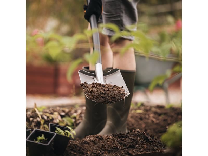 Fiskars Ergonomic Rounded Spade Fiskars