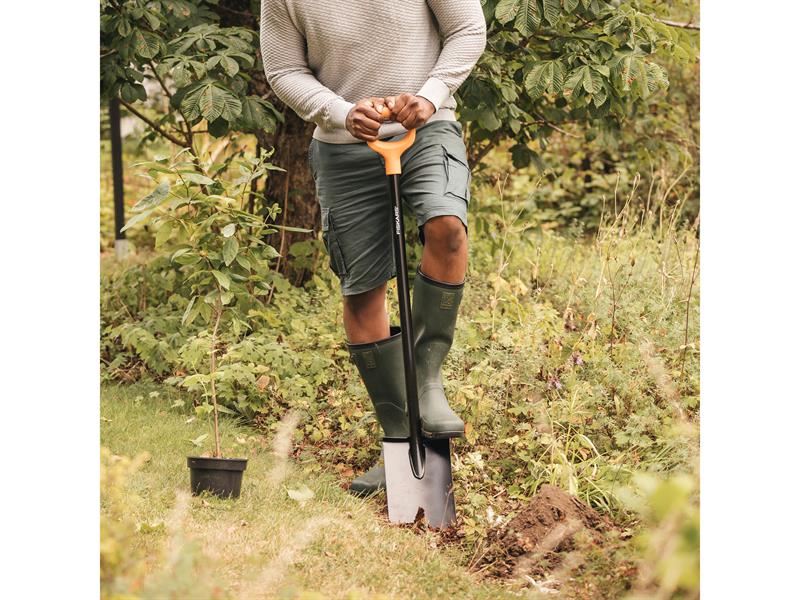 Fiskars Solid Metal Rounded Spade Fiskars