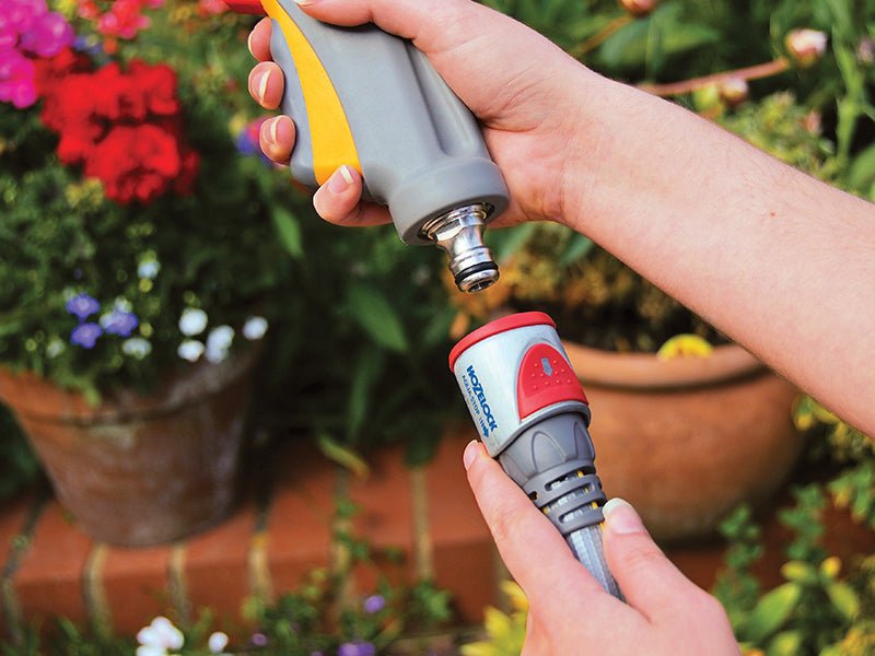 Hozelock 2035 Pro Metal AquaStop Hose Connector 12.5-15mm 1/2-5/8in Hozelock