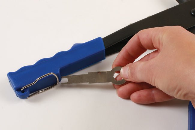 Laser Tools 0217 Standard Riveter with 30 Rivets Laser Tools