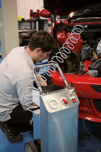 Laser Tools 5629 Brake/Clutch Bleeder 12V Laser Tools