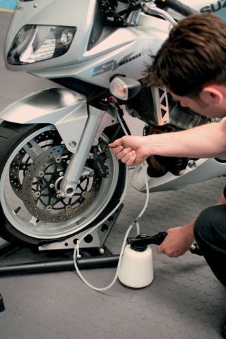 Laser Tools 5780 Pneumatic Fluid Extractor & Brake Bleeder Laser Tools