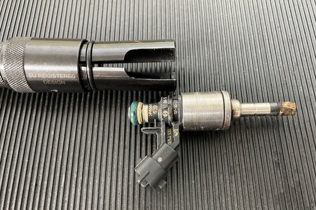 Laser Tools 6953 Petrol Injector Puller Kit - for Ford EcoBoost & JLR GDI Laser Tools