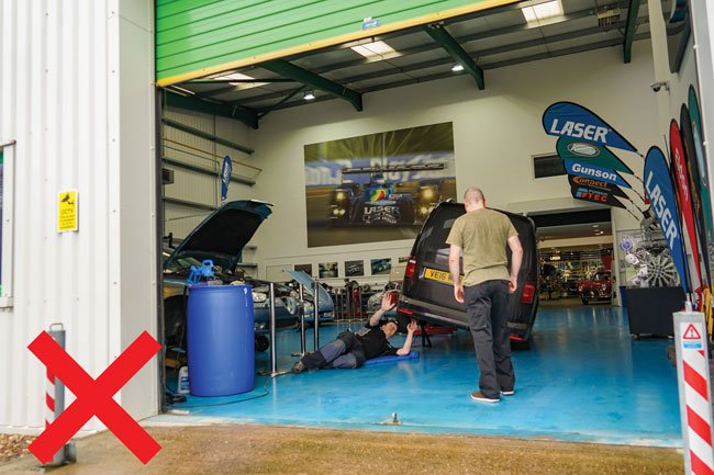 Laser Tools 7490 Plastic Folding Safety Barrier Laser Tools