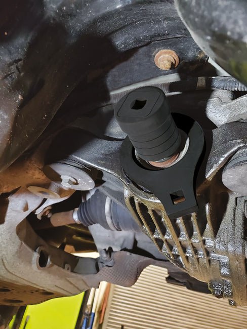 Laser Tools 8005 Differential Pinion Holder & Wrench Set - for Land Rover Laser Tools