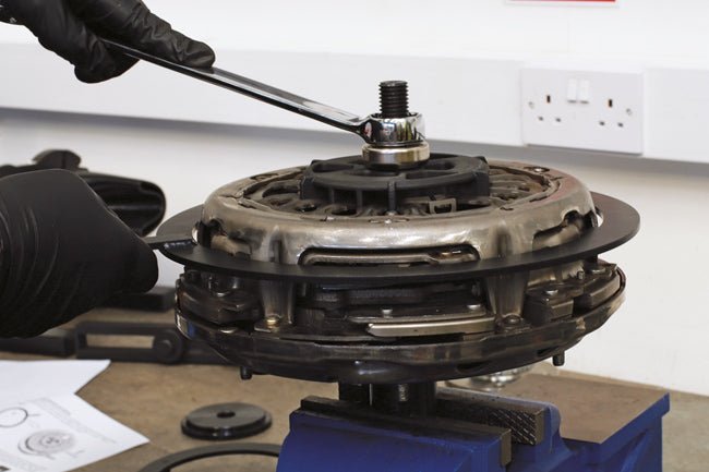 Laser Tools 8035 Dual Clutch Retractor Kit - for Ford Powershift Laser Tools