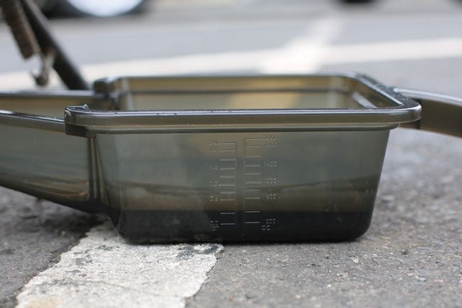 Laser Tools 8385 Drain Pan with Level Scale 2L Laser Tools