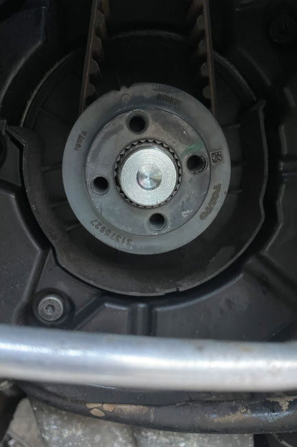 Laser Tools 8410 Crankshaft Cambelt Pulley Puller - for Volvo Petrol & 2.0 Diesel Laser Tools