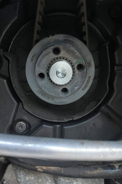 Laser Tools 8410 Crankshaft Cambelt Pulley Puller - for Volvo Petrol & 2.0 Diesel Laser Tools