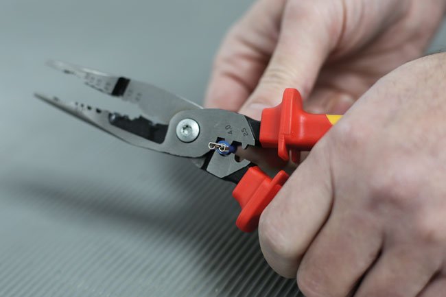 Laser Tools 8423 Insulated Long Nose Multifunctional Pliers 225mm Laser Tools