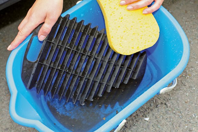 Laser Tools 8737 Bucket with Dirt Trap 15L Laser Tools