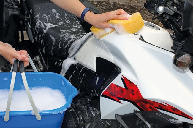 Laser Tools 8737 Bucket with Dirt Trap 15L Laser Tools