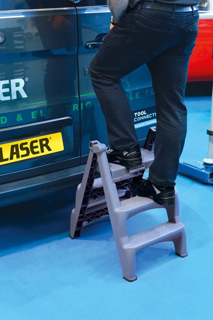 Laser Tools 8875 Insulating Folding 3-Step Ladder Laser Tools